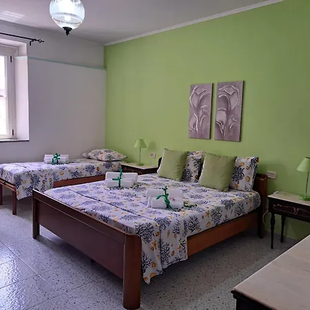 Nella Casa Del Viandante Da Zia Giovanna San Giovanni Suèrgiu
